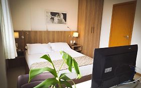 Quarto Executivo Para Sua Estadia De Trabalho